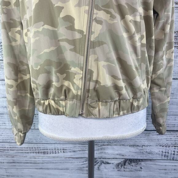Nine West Zip Front Wind Breaker Jacket sz Extra Small Olive Green Cameo Zip - Picture 5 of 10